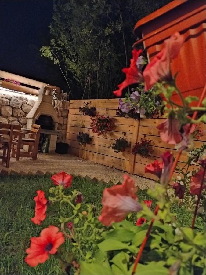 Brvnara Fairy Tale Villa เซทินเจ ภายนอก รูปภาพ