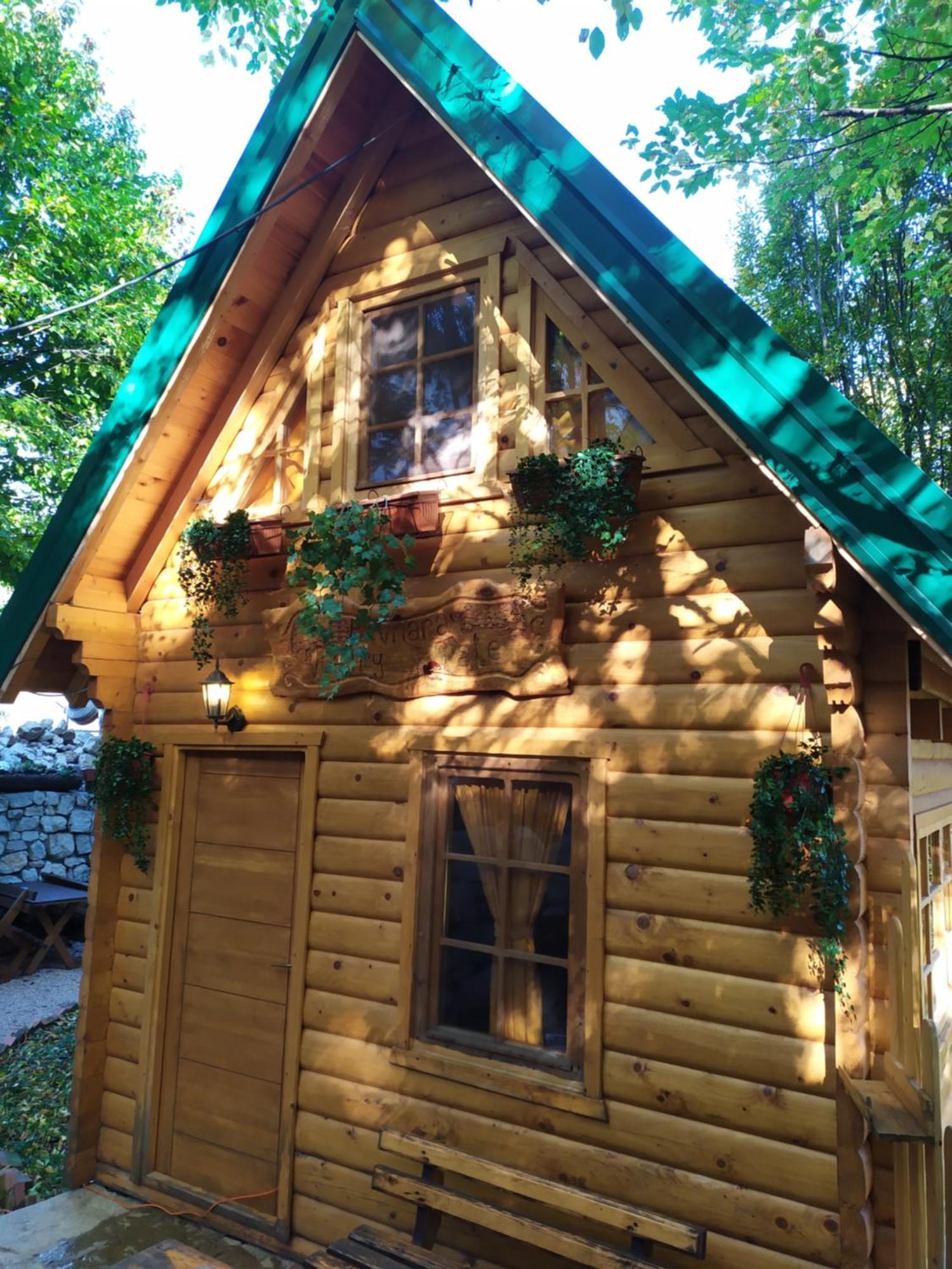 Brvnara Fairy Tale Villa เซทินเจ ภายนอก รูปภาพ