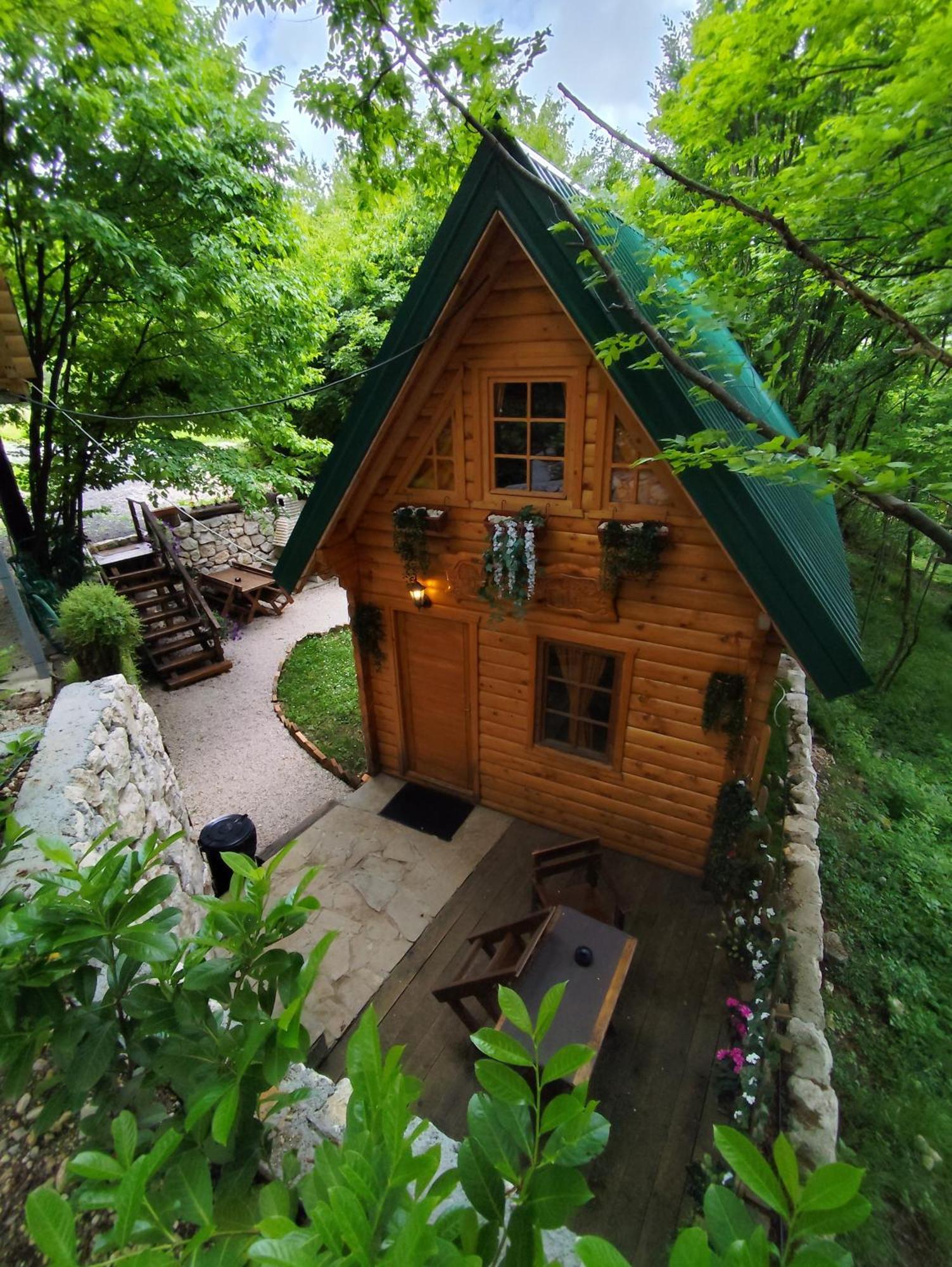 Brvnara Fairy Tale Villa เซทินเจ ภายนอก รูปภาพ